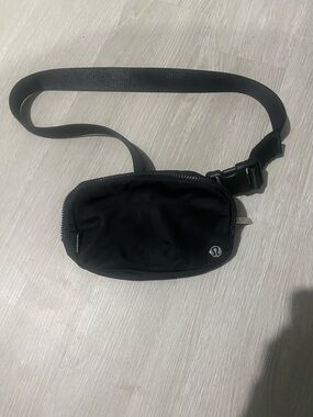 lululemon athletica Black Slim Belt Bag